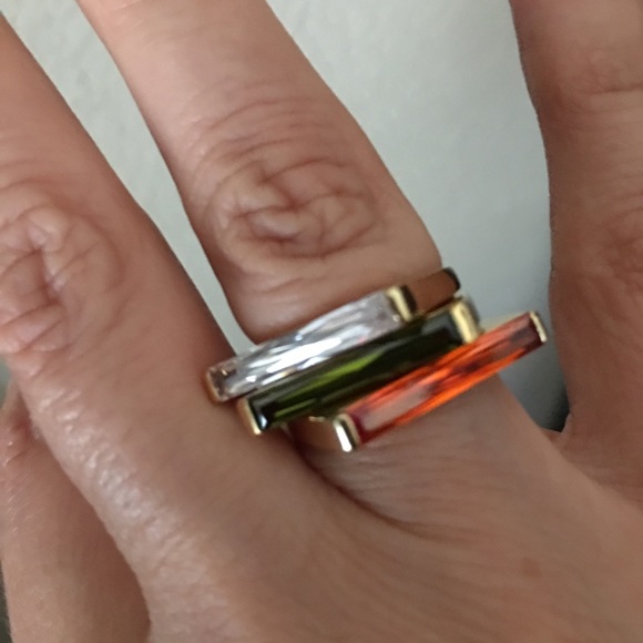 Solid sterling silver 3 stackable rings with fancy cut CZ stones - Picture 5 of 8